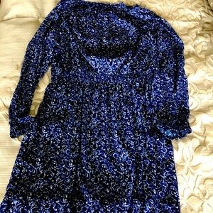 Long sleeved Elie Tahari dress